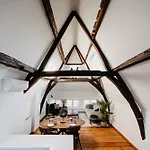 Gorgeous Duplex Apartment In Old City Centre